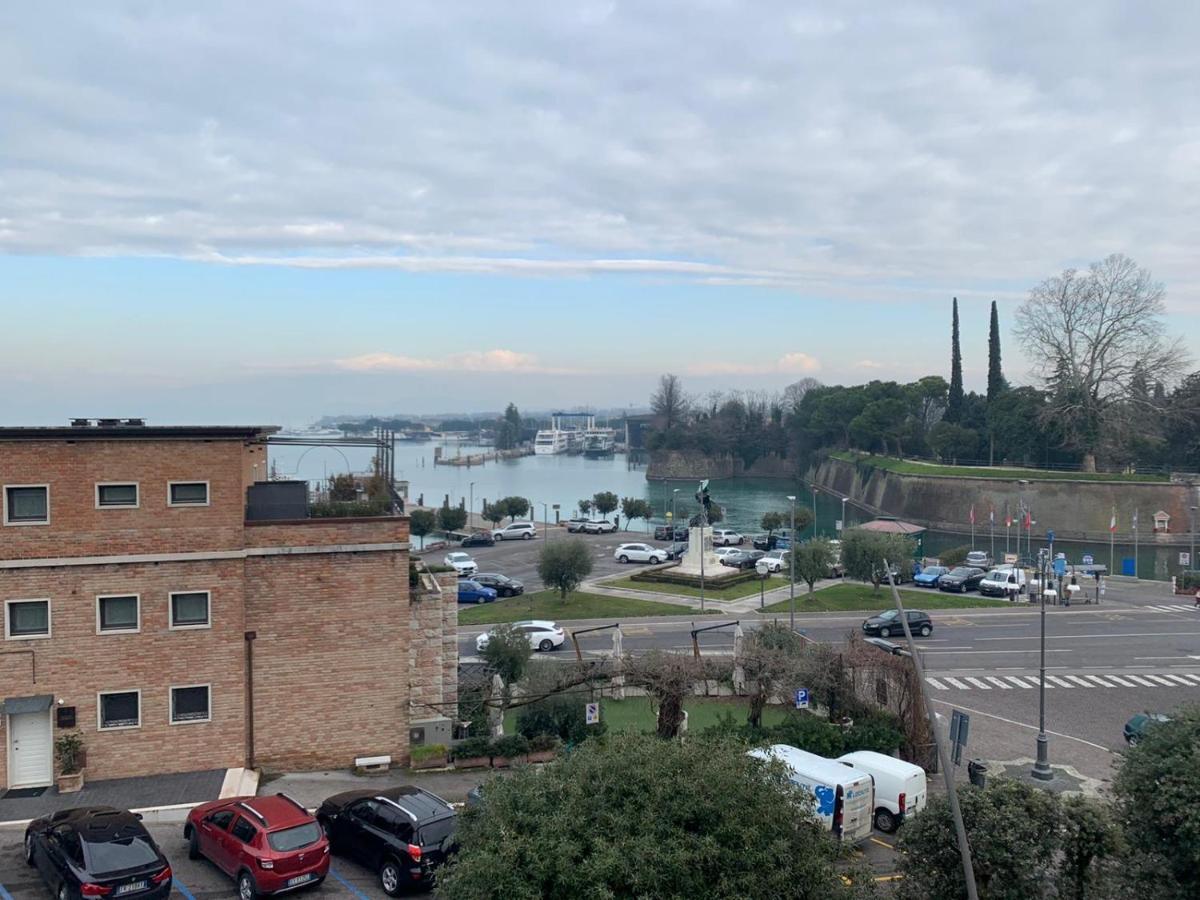 Camera Monica Hotel Peschiera del Garda Buitenkant foto